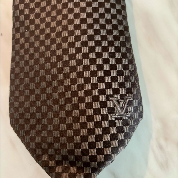 LOUIS VUITTON DAMIER CLASSIQUE SILK TIE - Picture 4 of 4
